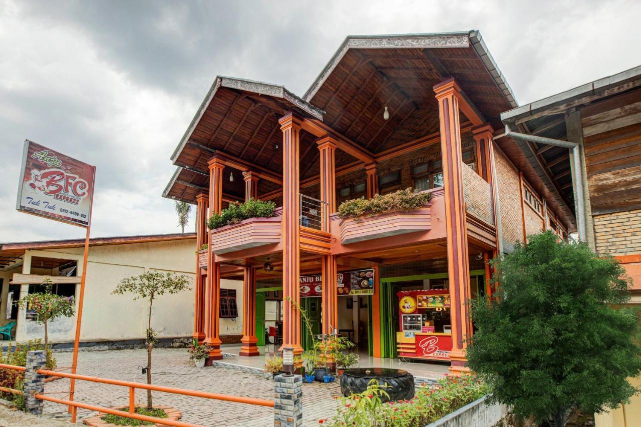 Oyo 3202 Hans Homestay Tuktuk Siadong Bagian luar foto