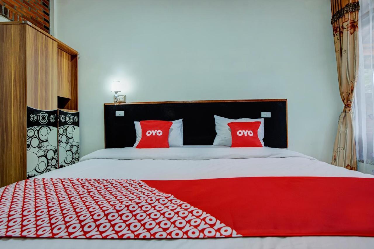 Oyo 3202 Hans Homestay Tuktuk Siadong Bagian luar foto