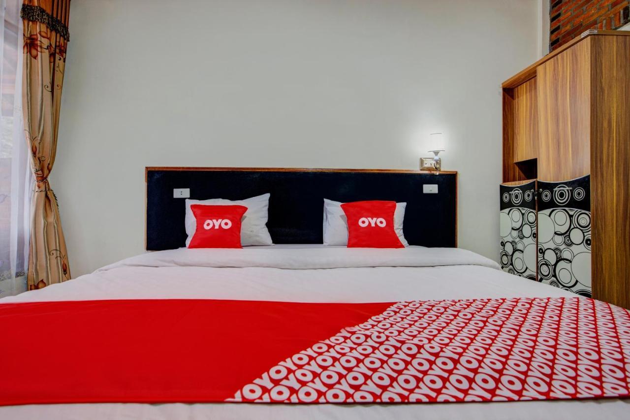 Oyo 3202 Hans Homestay Tuktuk Siadong Bagian luar foto