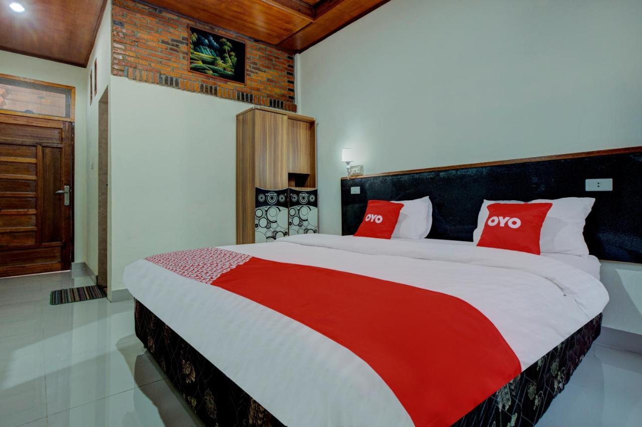 Oyo 3202 Hans Homestay Tuktuk Siadong Bagian luar foto